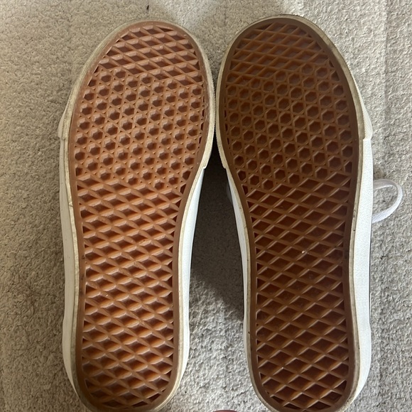 Vans - Picture 3 of 4